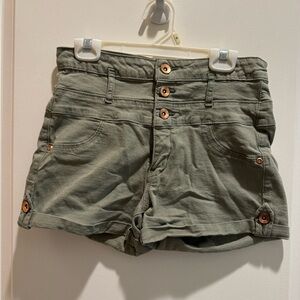 Green high waisted short shorts